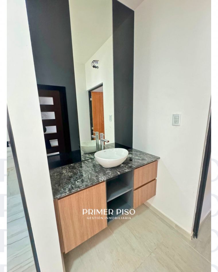 Casa barrio Jardin del Golf