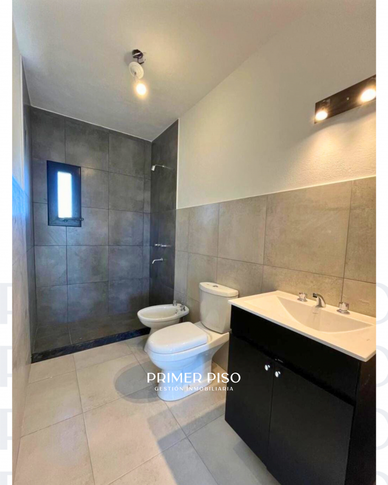 Se vende duplex - Barrio Bello Horizonte