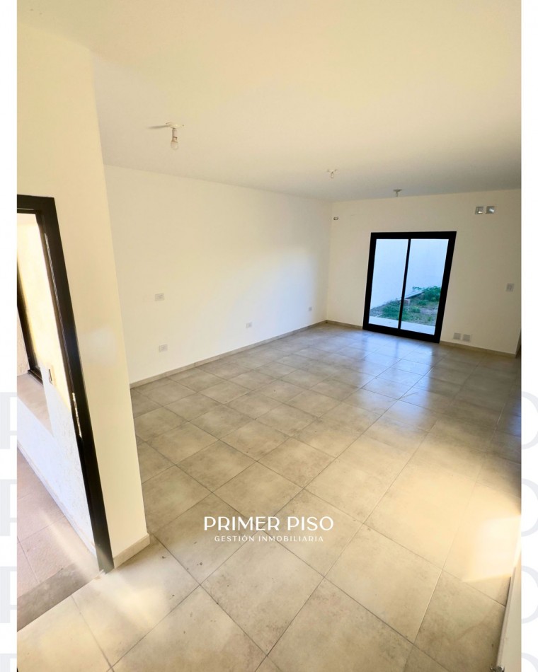 Se vende duplex - Barrio Bello Horizonte