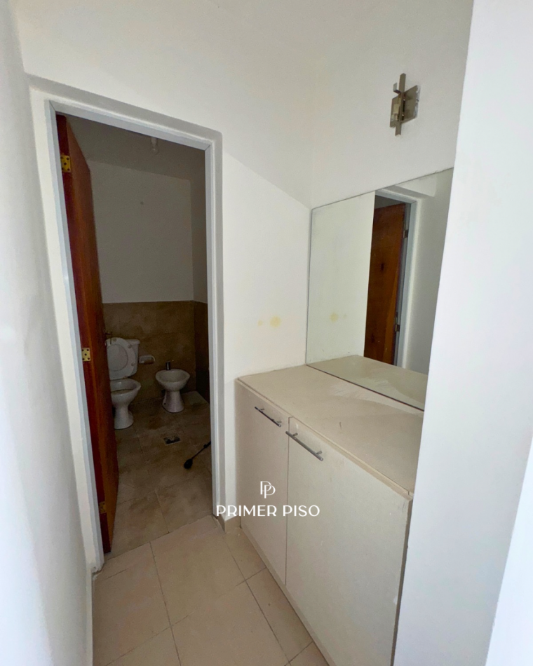 Se Alquila / Departamento