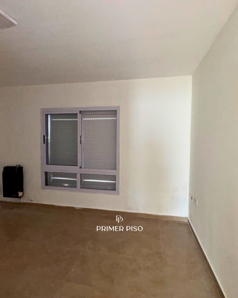 Se Alquila / Departamento