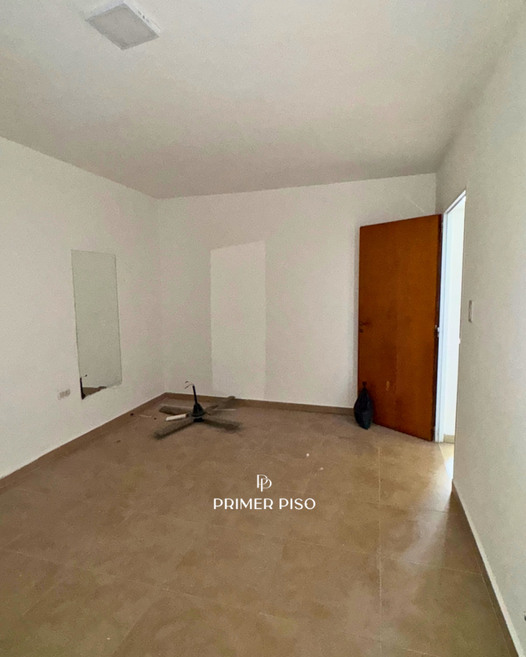 Se Alquila / Departamento