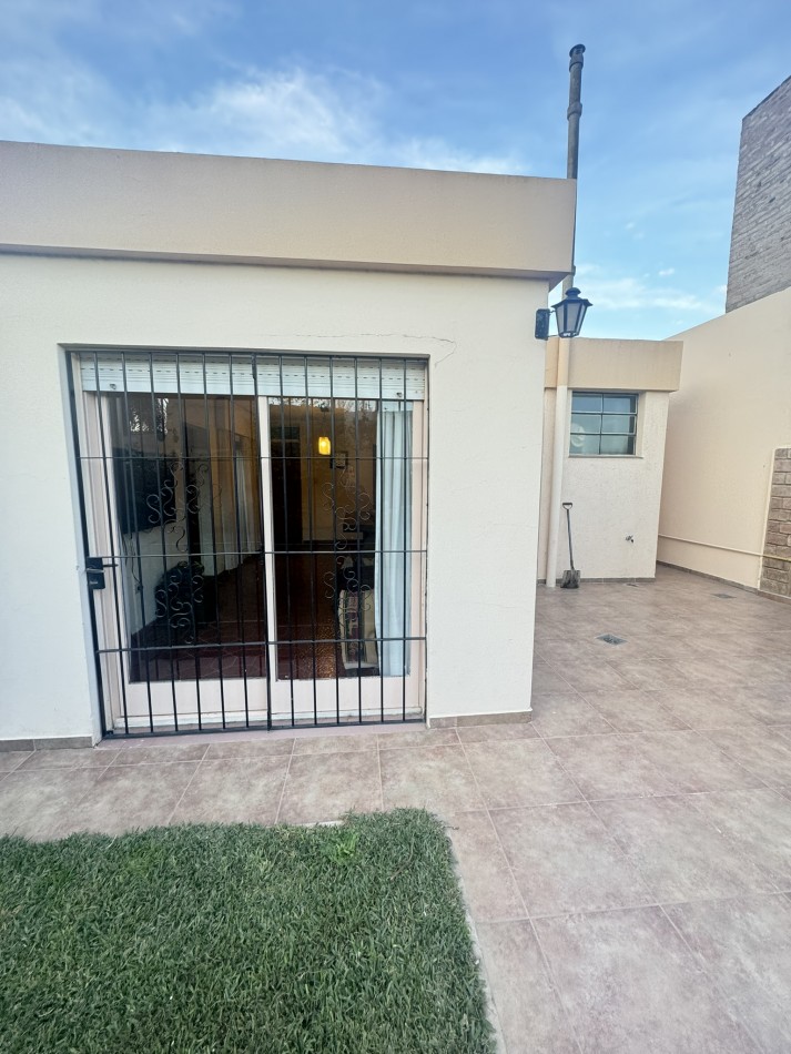 VENTA / CASA / BARRIO GENERAL PAZ - EX PARQUE
