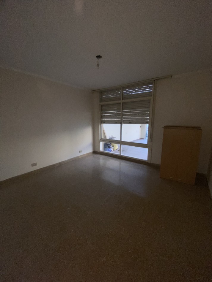 VENTA / CASA / BARRIO GENERAL PAZ - EX PARQUE