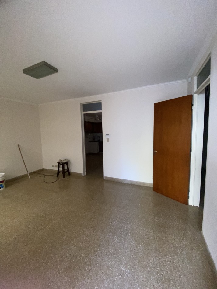 VENTA / CASA / BARRIO GENERAL PAZ - EX PARQUE