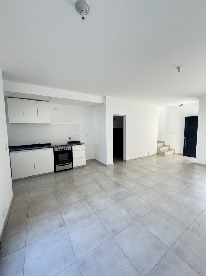 Se vende duplex - Barrio Bello Horizonte