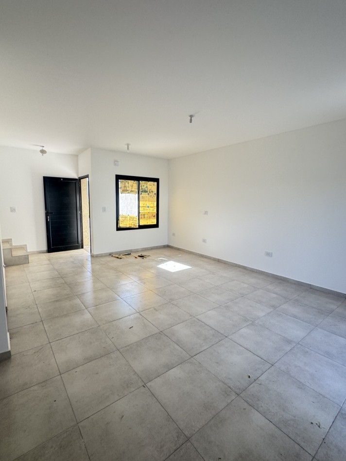 Se vende duplex - Barrio Bello Horizonte