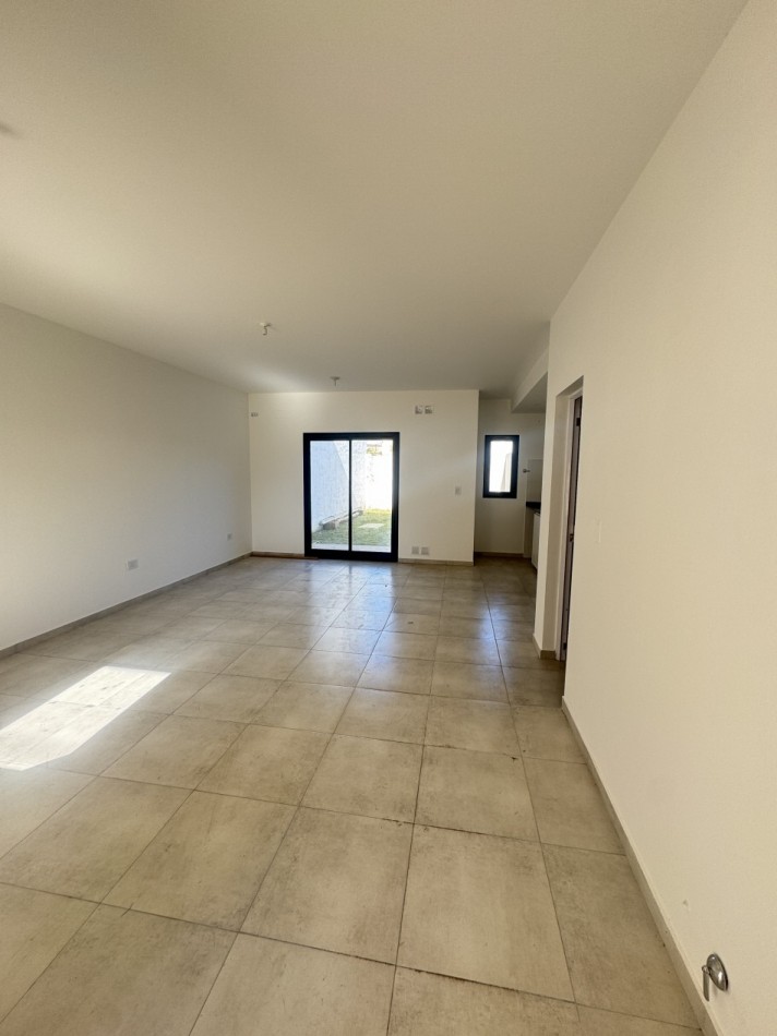 Se vende duplex - Barrio Bello Horizonte