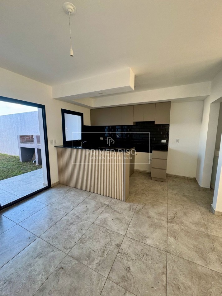 SE VENDE / DUPLEX / BARRIO SOLARES DEL NORTE