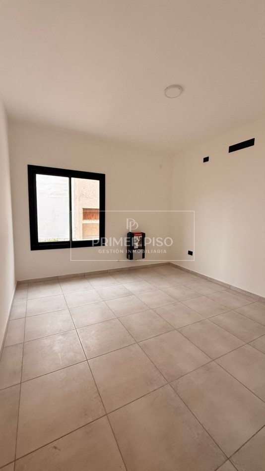 VENTA / CASA / BARRIO RAMON CARRILLO