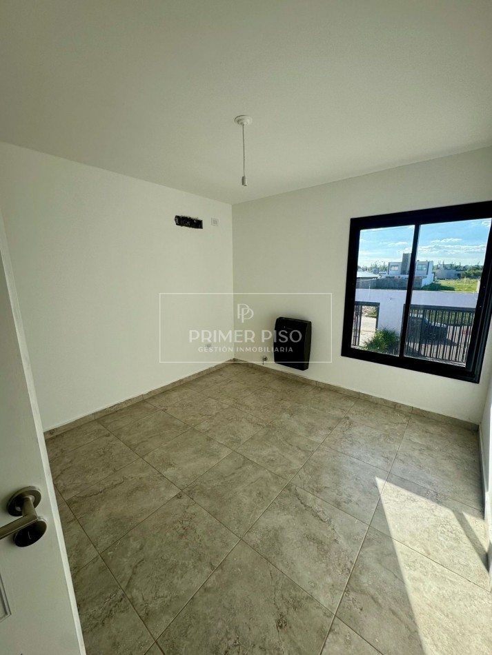 SE VENDE / DUPLEX / BARRIO SOLARES DEL NORTE