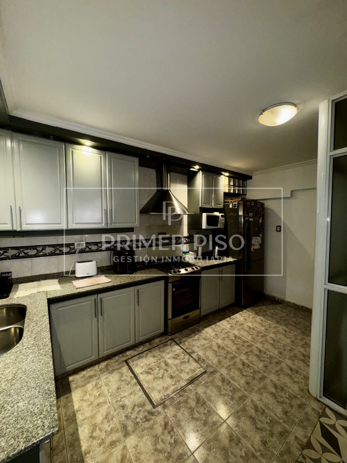 VENTA / CASA / BARRIO RIVADAVIA