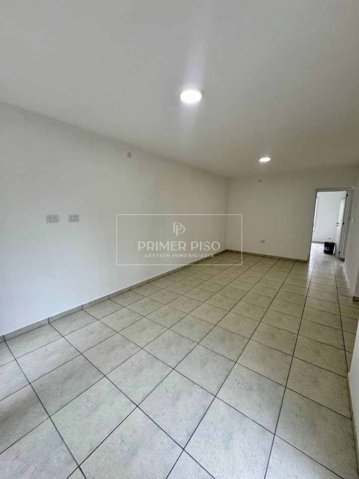 SE VENDE / CASA / BARRIO VILLA ALBERTINA