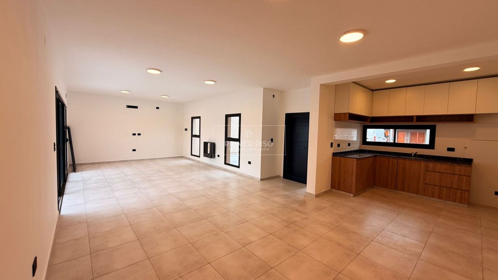 VENTA / CASA / BARRIO RAMON CARRILLO
