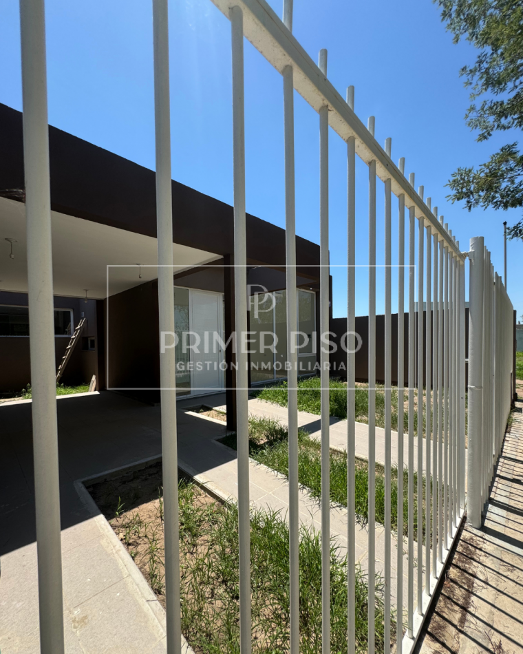 VENTA / CASA / BARRIO VILLA ALBERTINA, VILLA MARIA