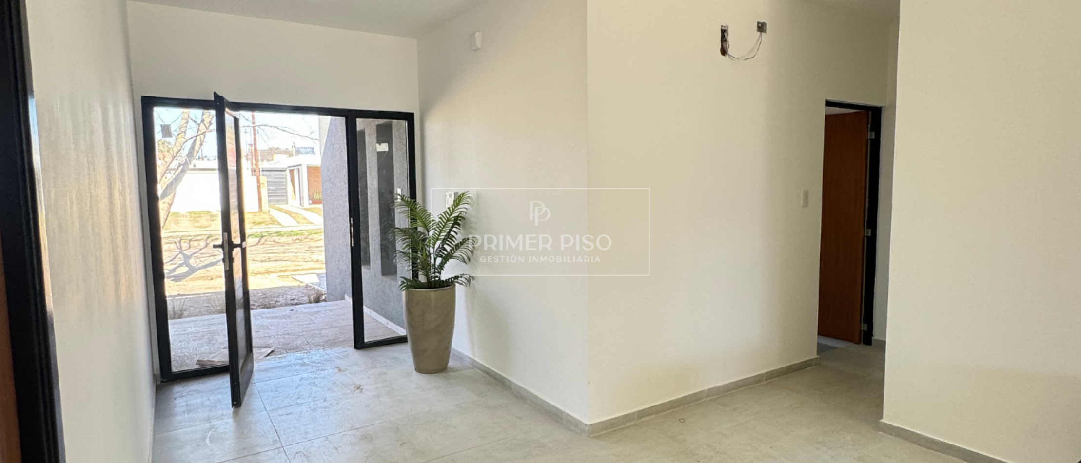 Casa a estrenar en venta | Barrio Jardines del Golf - Villa Nueva