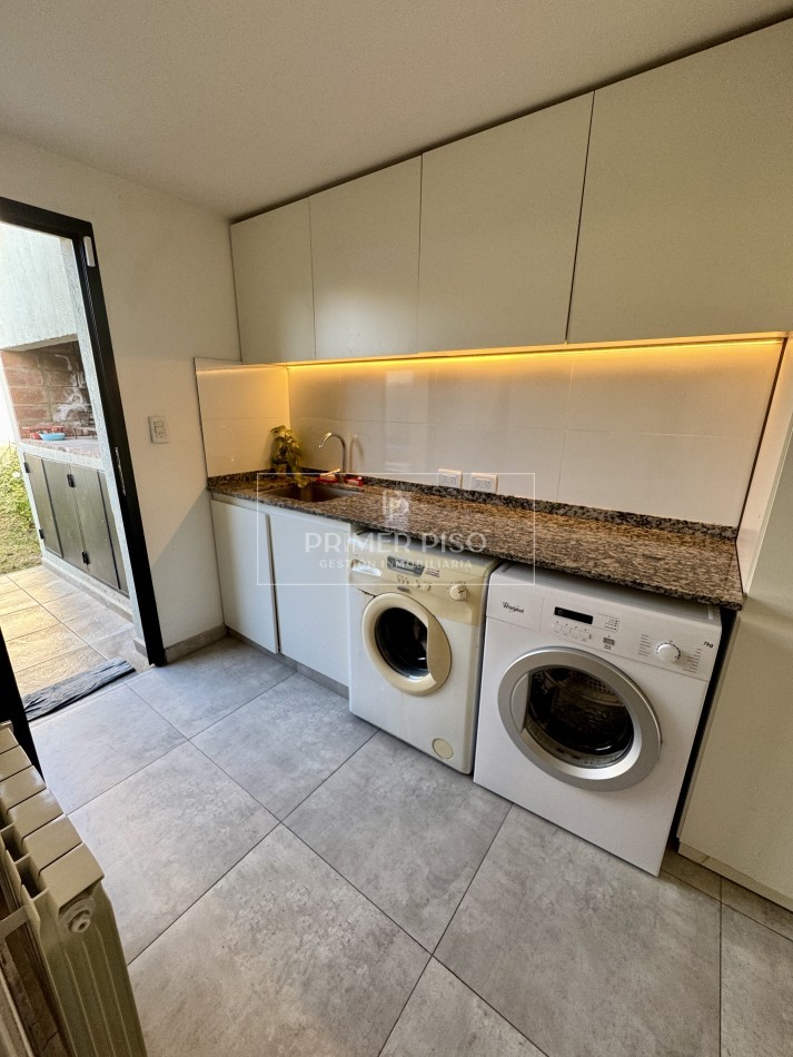 VENTA / CASA / BARRIO MARIANO MORENO