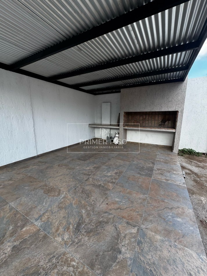 VENTA / CASA / BARRIO RIVADAVIA