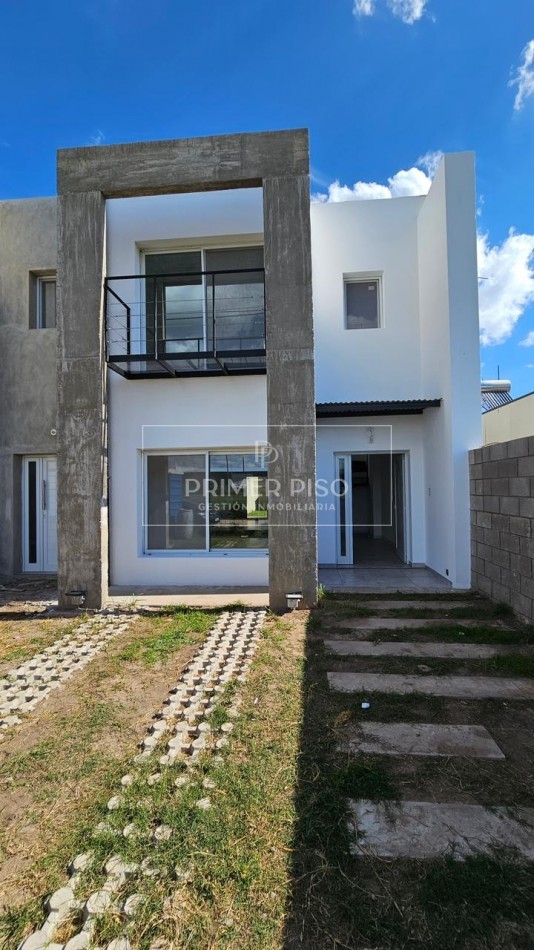 ALQUILER / DUPLEX / 3 DORMITORIOS
