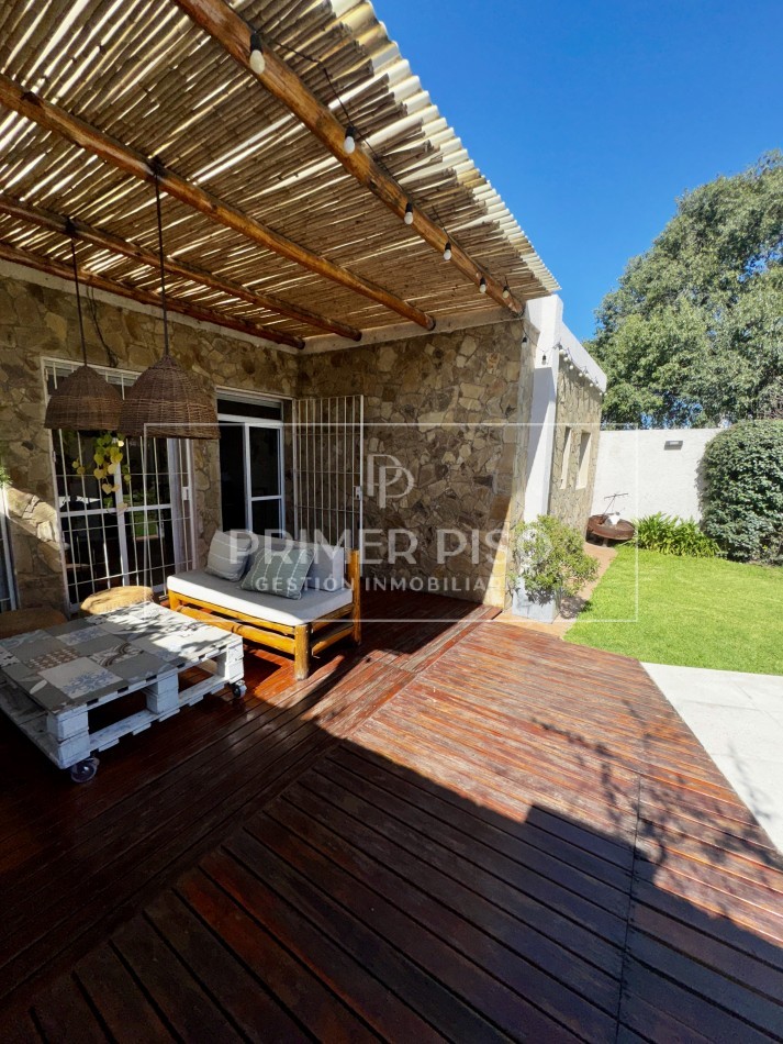 VENTA / CASA / BARRIO RIVADAVIA