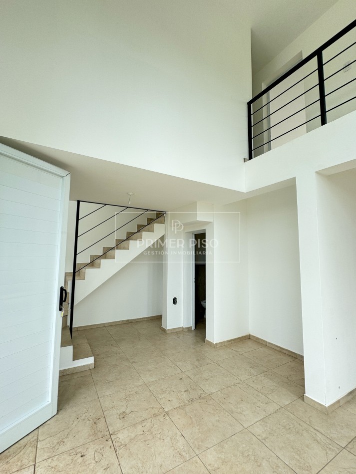 VENTA / DUPLEX / BARRIO CTALAMUCHITA