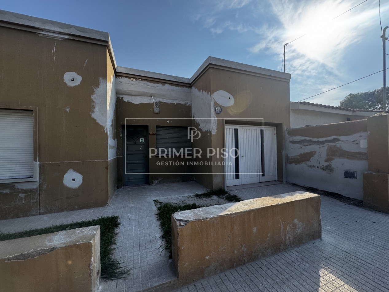 VENTA / CASA / BARRIO SARMIENTO