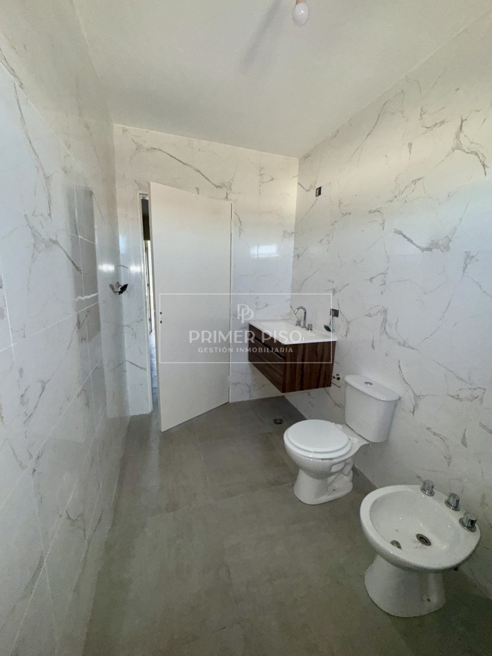 VENTA / DUPLEX / SOLARES DEL NORTE