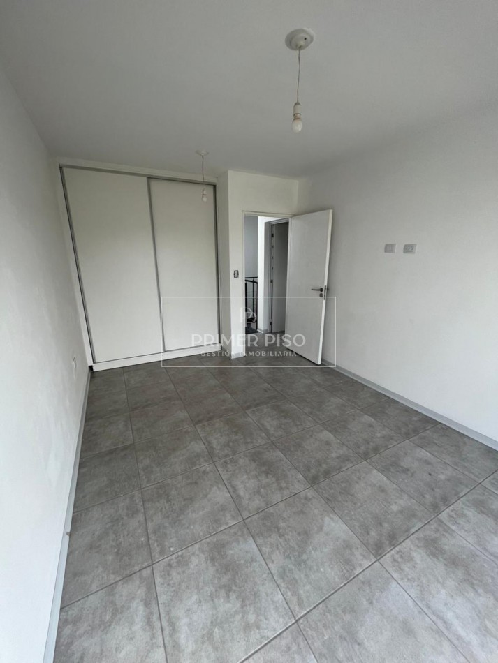 ALQUILER / DUPLEX / 3 DORMITORIOS