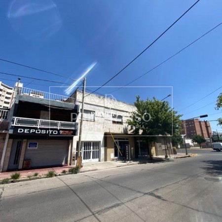 LOCAL COMERCIAL + DEPTO EN PLANTA ALTA