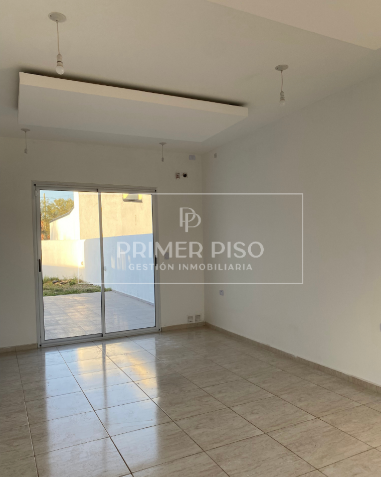 VENTA / CASA / BARRIO VILLA ALBERTINA, VILLA MARIA