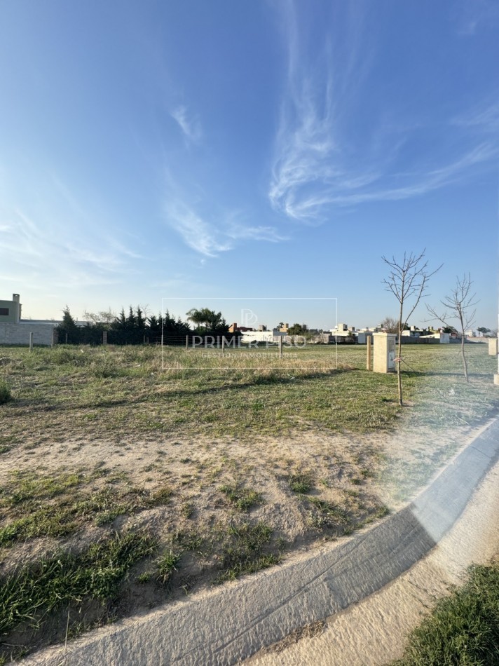 VENTA / LOTE / BARRIO NATALINA