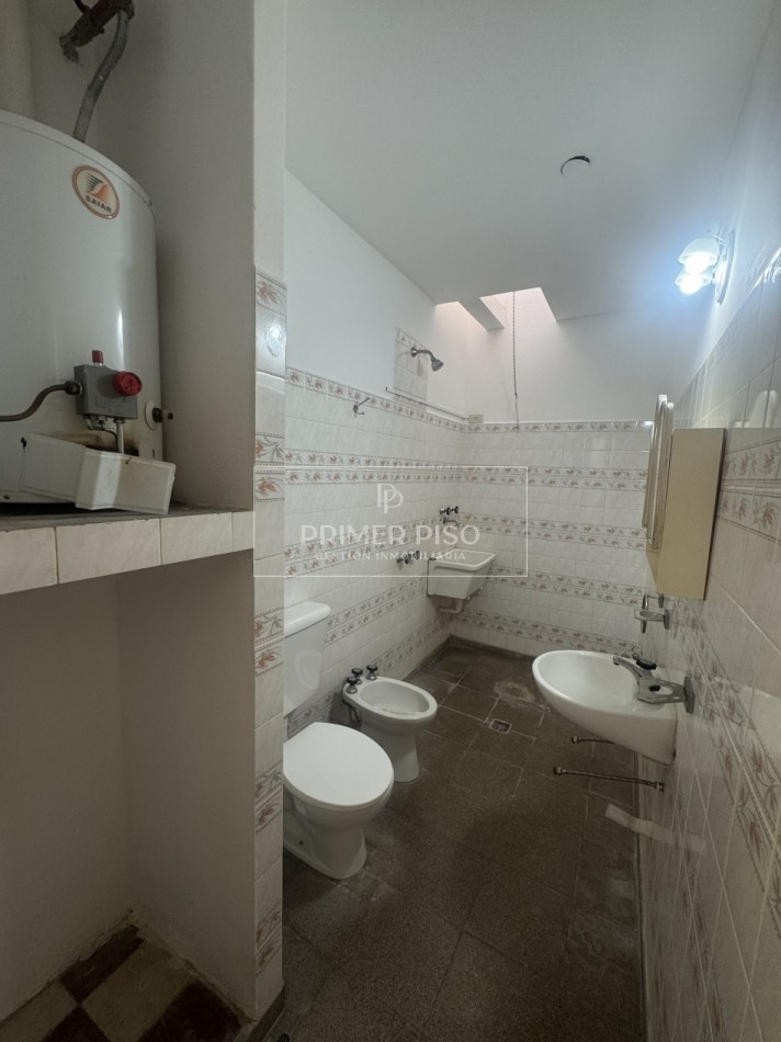 ALQUILER / DEPARTAMENTO INTERNO PLANTA BAJA