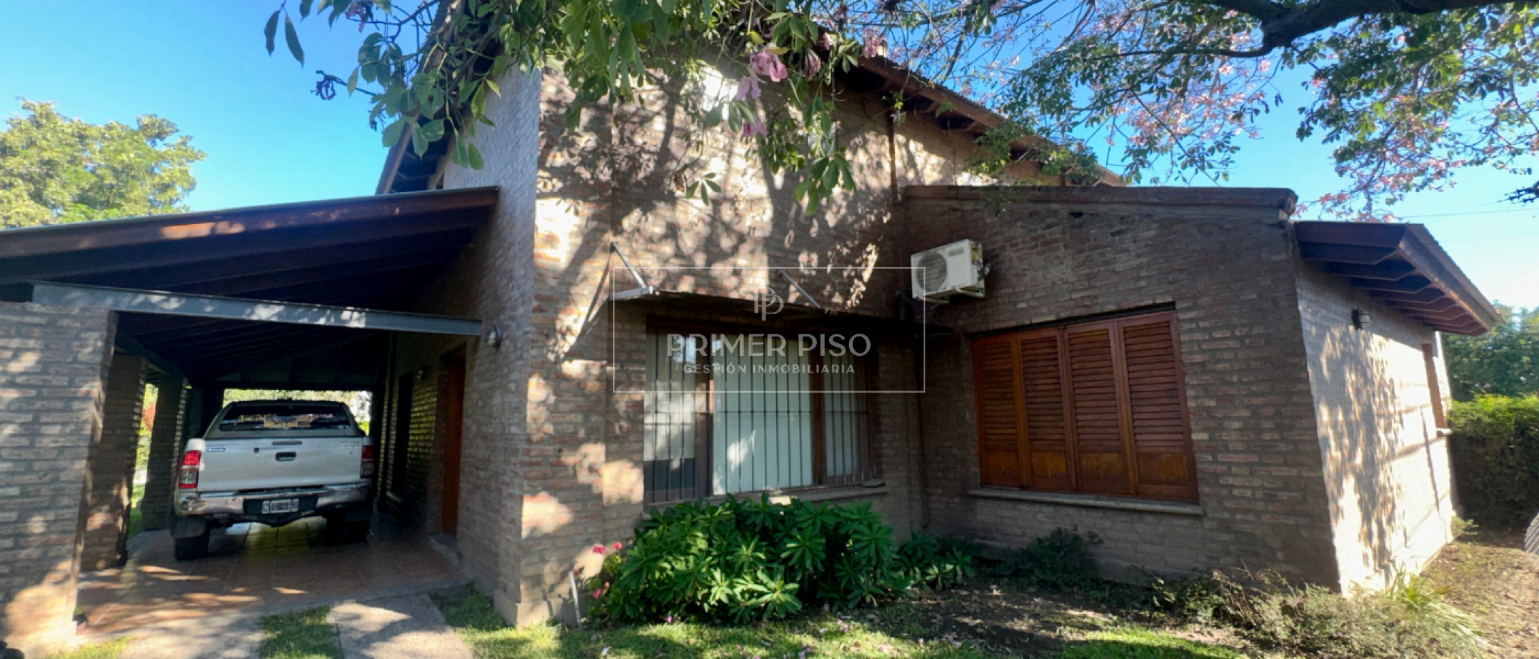 Casa dos plantas en Barrio Palermo, Villa Maria