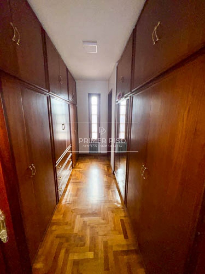 VENTA / HERMOSA CASA ZONA COSTANERA
