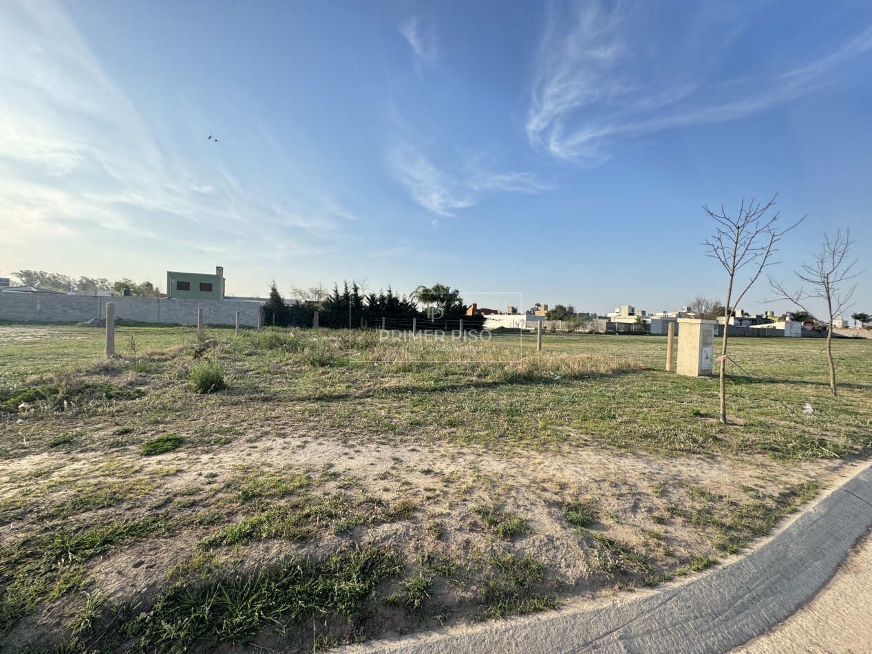 VENTA / LOTE / BARRIO NATALINA