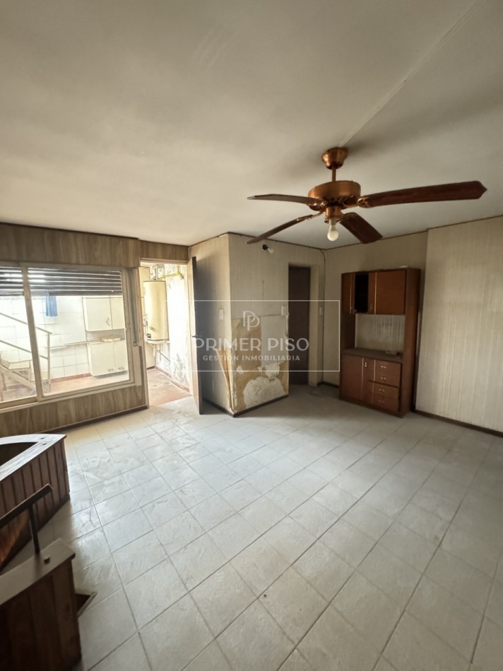 LOCAL COMERCIAL + DEPTO EN PLANTA ALTA