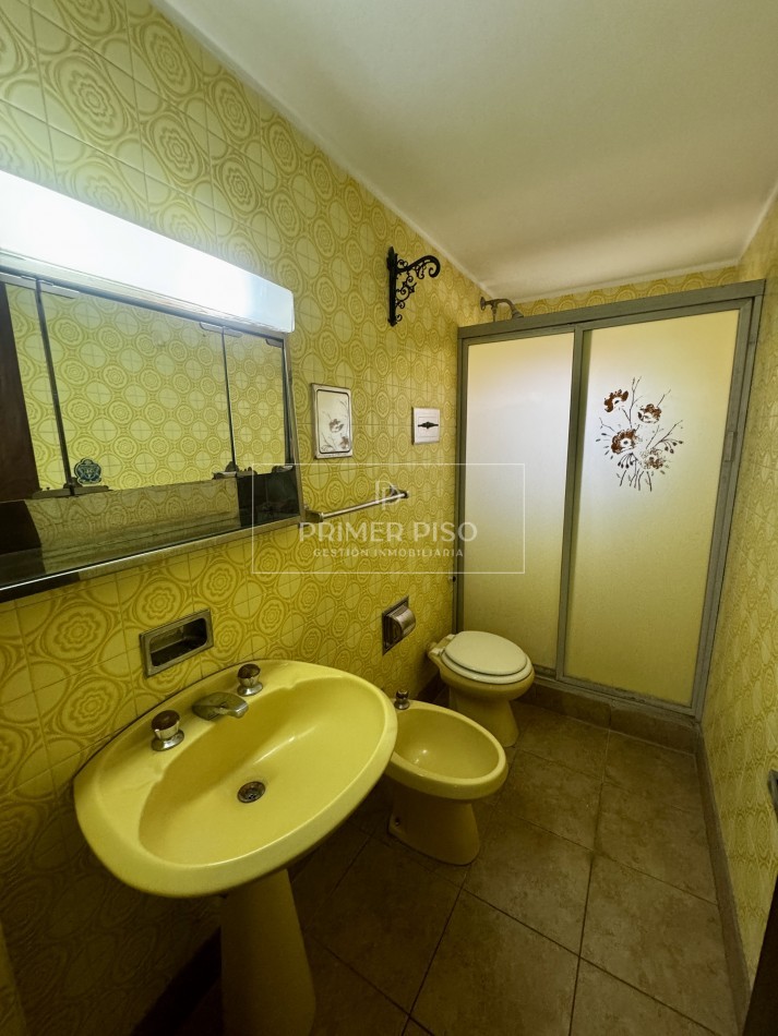 VENTA / DEPTO 2 DORMITORIOS / BARRIO LAMADRID