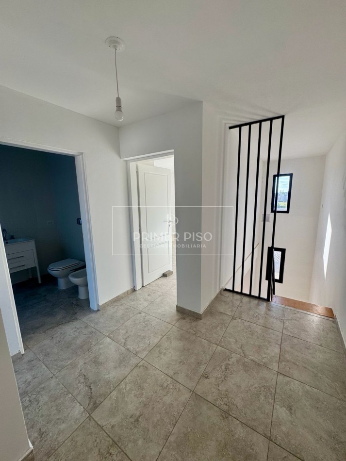 SE VENDE / DUPLEX / BARRIO SOLARES DEL NORTE