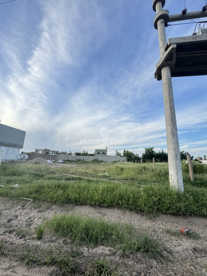 VENTA / LOTE / BARRIO NATALINA