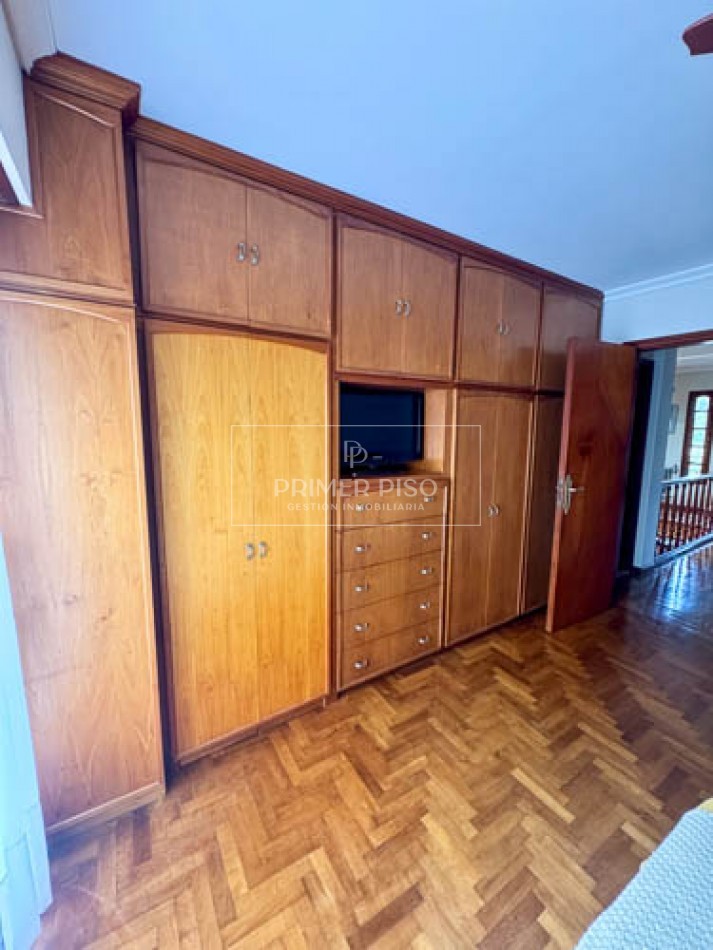 VENTA / HERMOSA CASA ZONA COSTANERA