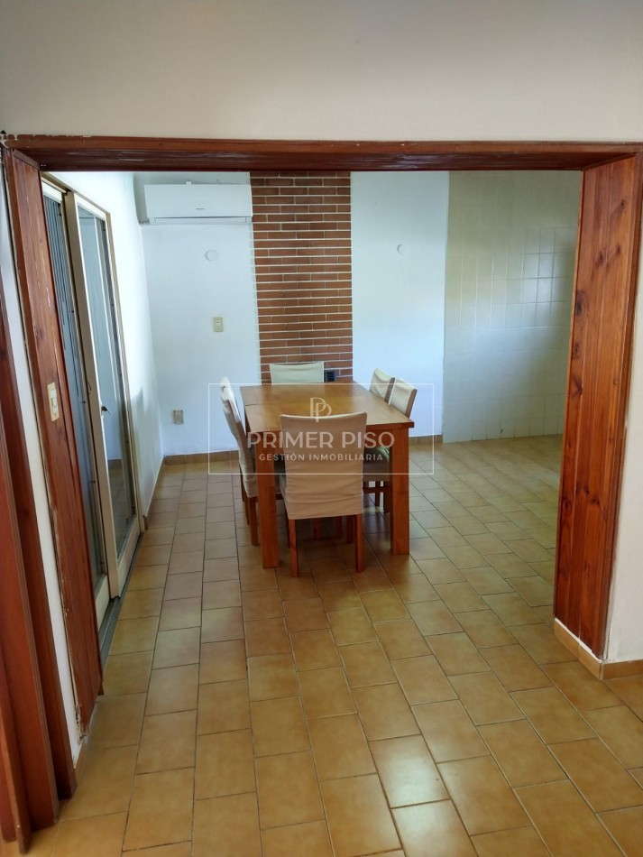 VENTA / CASA / BARRIO LAMADRID