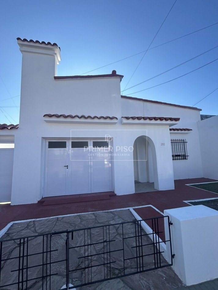 ALQUILER / CASA / BARRIO AMEGHINO