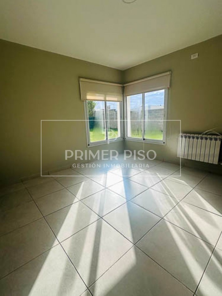 VENTA / CASA / BARRIO MIRADORES DEL GOLF