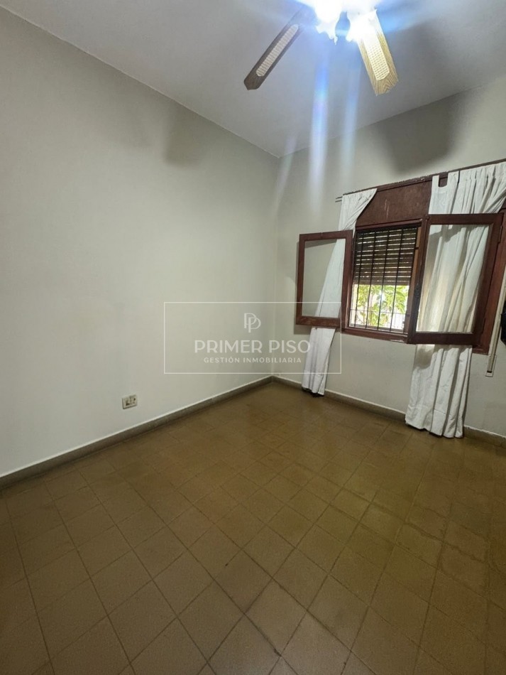 SE VENDE CASA / BARRIO ALMIRANTE BROWN