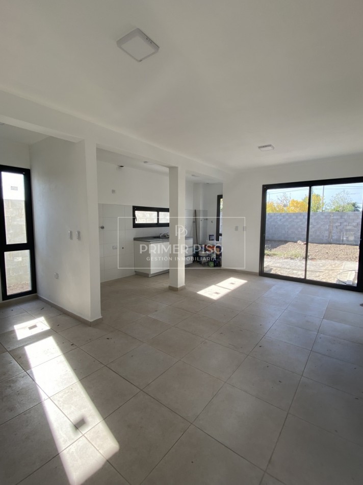 VENTA / CASA / VILLA ALBERTINA