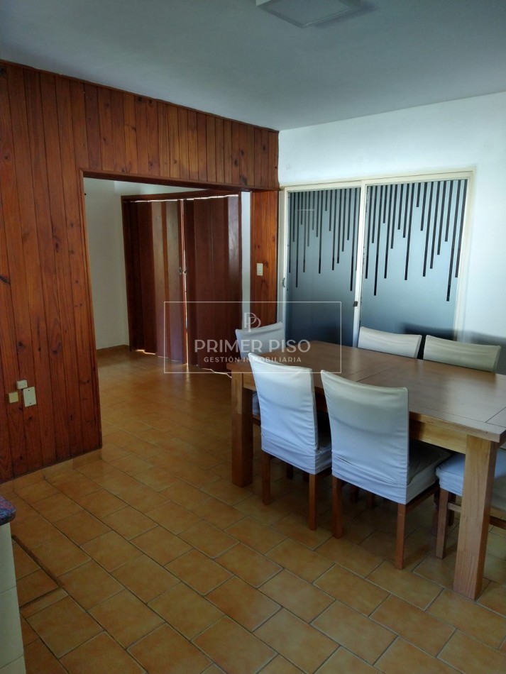 VENTA / CASA / BARRIO LAMADRID