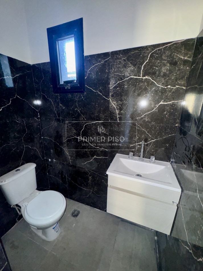 VENTA / DUPLEX / SOLARES DEL NORTE