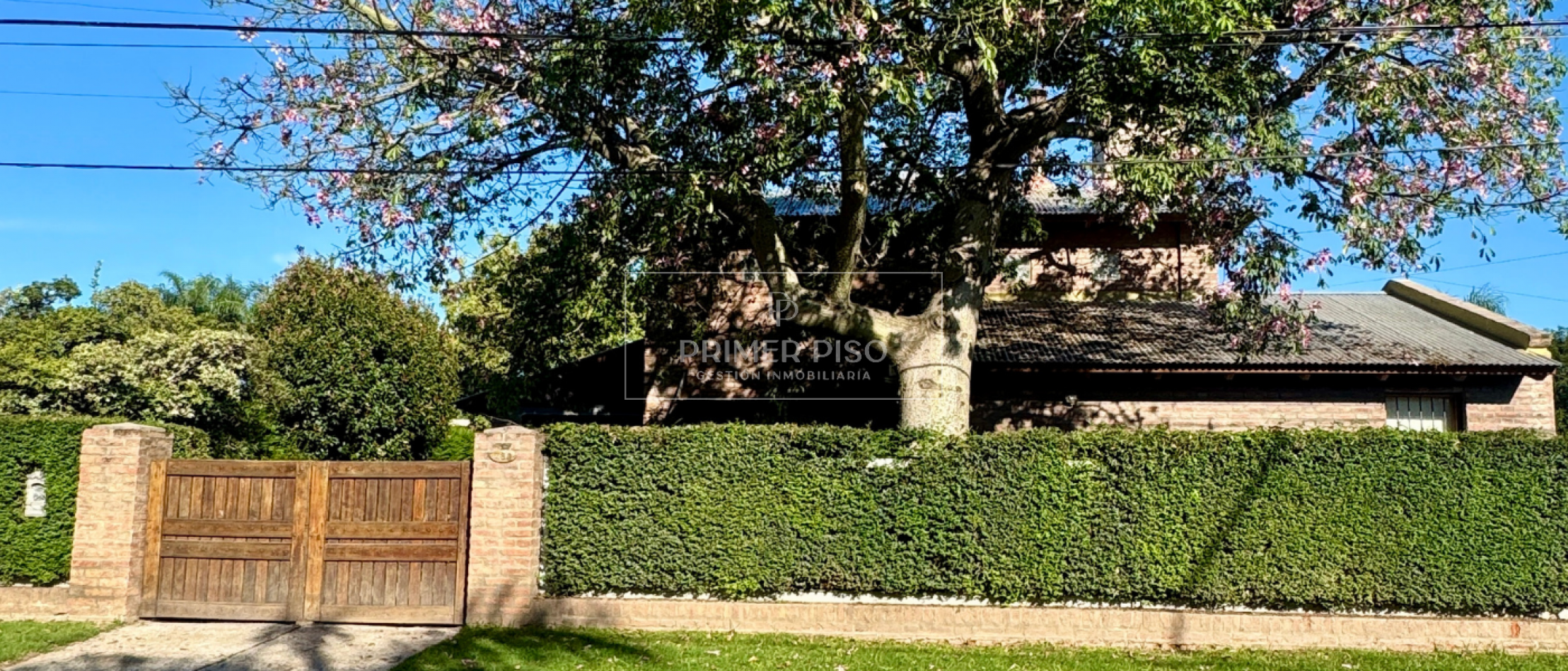 Casa dos plantas en Barrio Palermo, Villa Maria