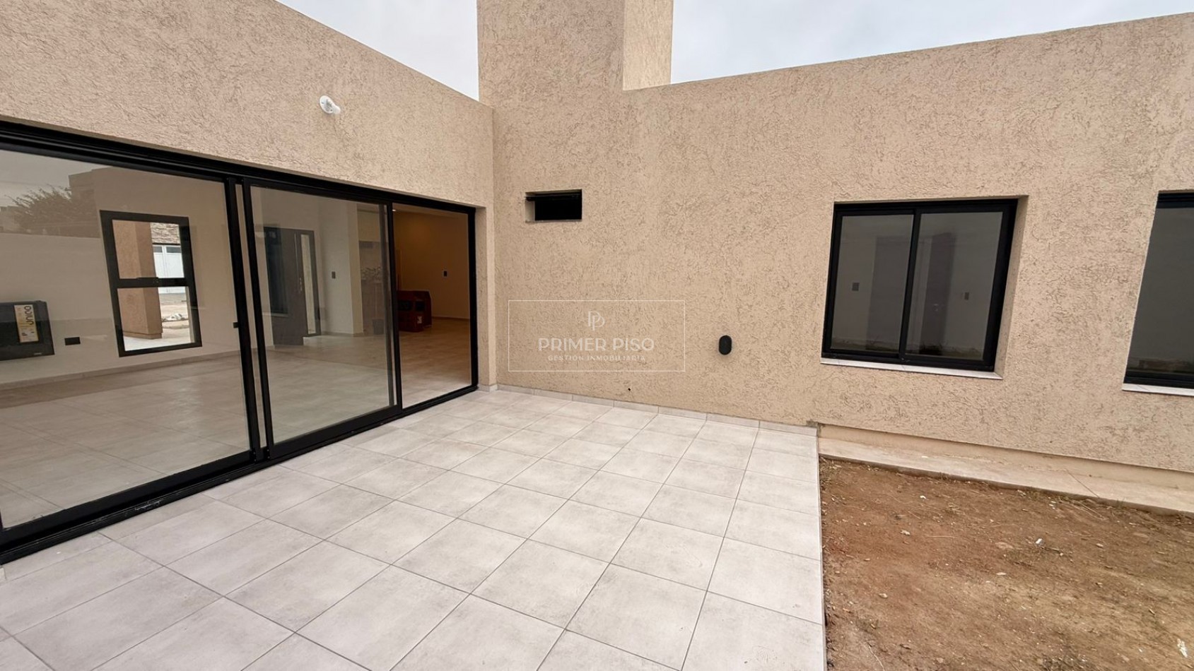 VENTA / CASA / BARRIO RAMON CARRILLO