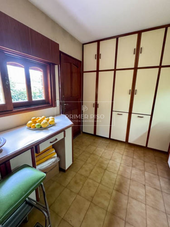 VENTA / HERMOSA CASA ZONA COSTANERA